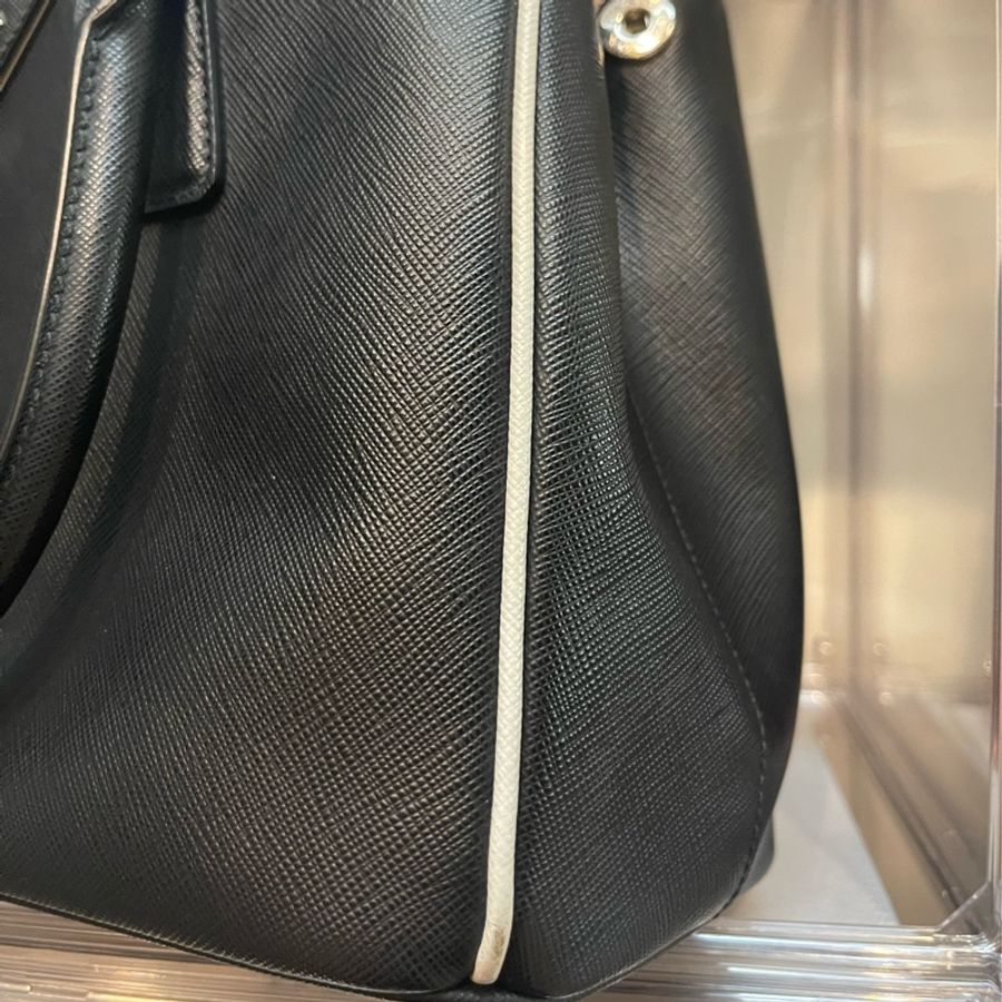 近新真品🏅️Prada限定款 稀有內裏全皮X防刮牛皮白色滾邊❤️市面稀少全牛皮美品-5