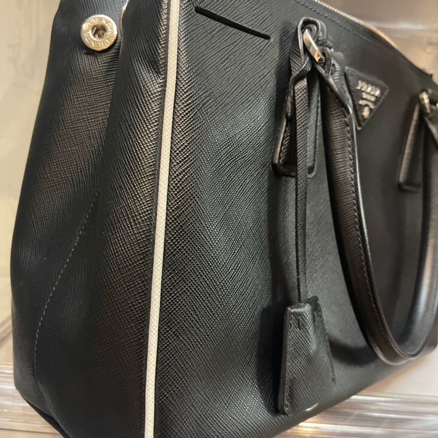 近新真品🏅️Prada限定款 稀有內裏全皮X防刮牛皮白色滾邊❤️市面稀少全牛皮美品-20