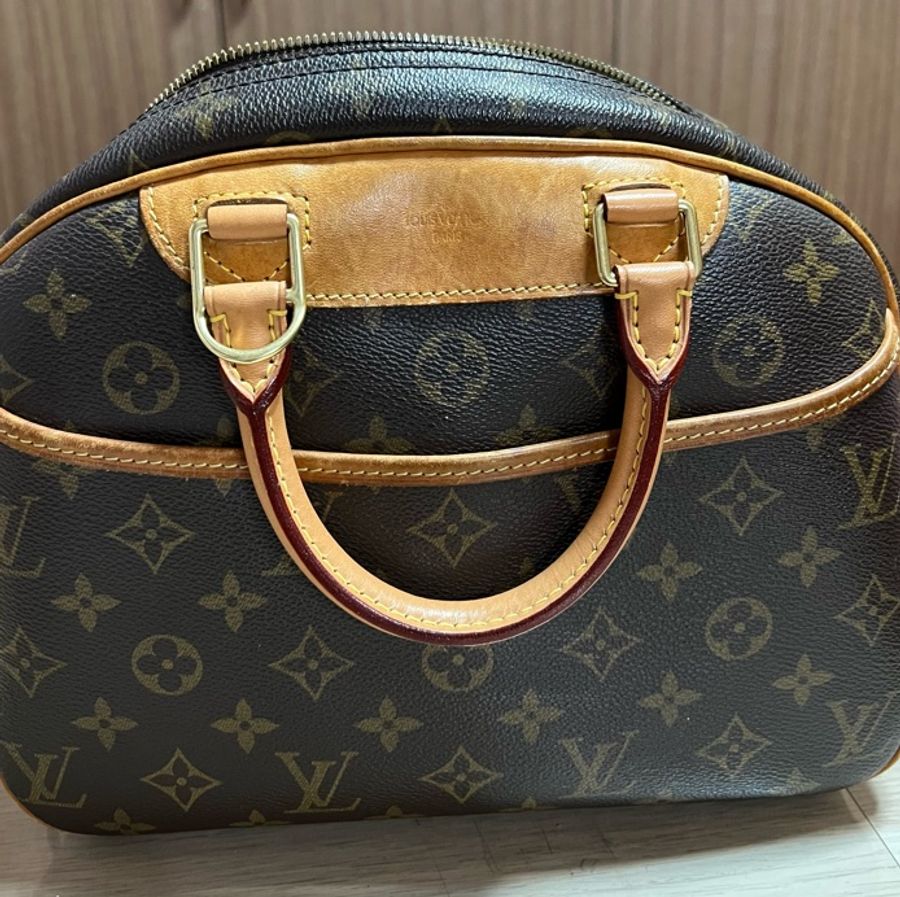 Louis Vuitton LV 小珍包-10