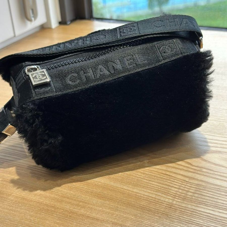 Chanel Vintage Sport 運動系列 - 黑色兔毛圓筒腋下包-5