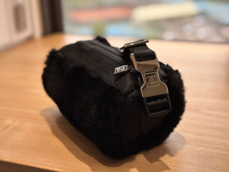 Chanel Vintage Sport 運動系列 - 黑色兔毛圓筒腋下包-4