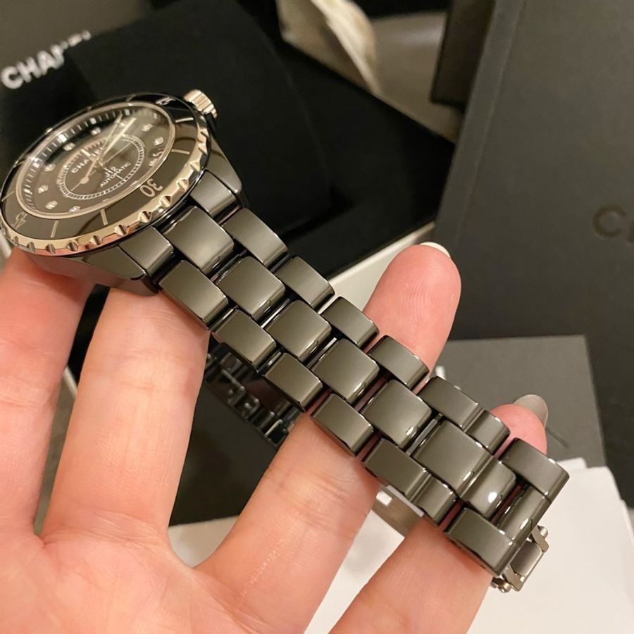 保證專櫃真品 新款錶扣❤️配件齊全、附保固 98成新 12鑽 38mm Chanel 香奈兒 J12 機械錶-11