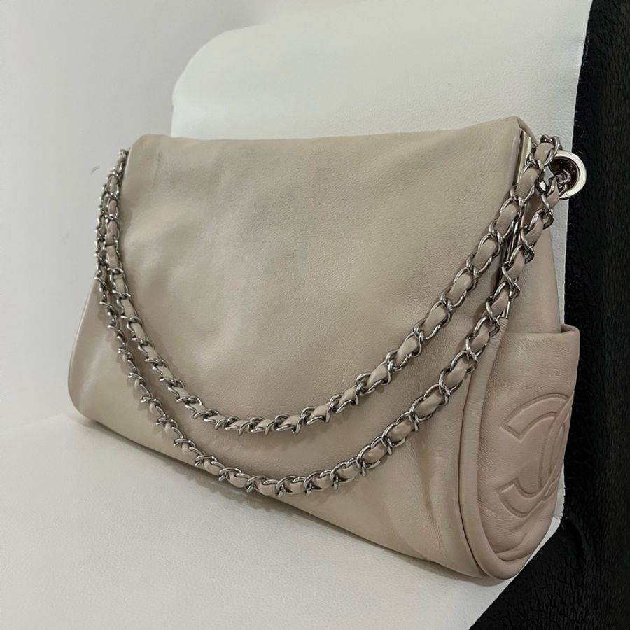 Chanel Hobo 米膚色雙鏈肩包-1