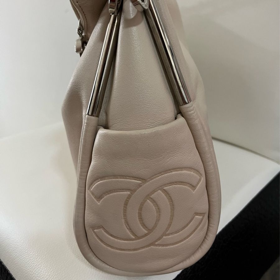 Chanel Hobo 米膚色雙鏈肩包-5