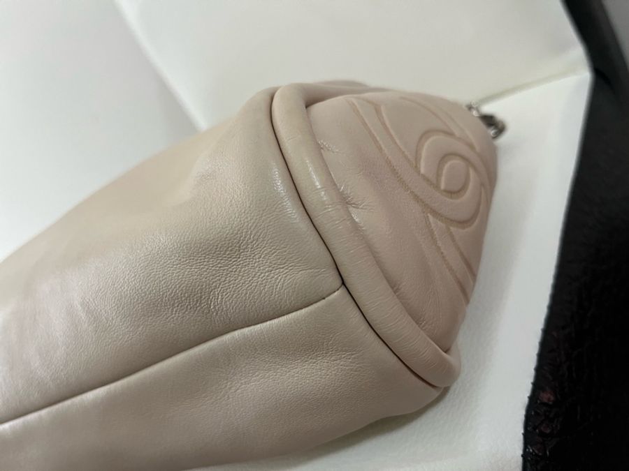 Chanel Hobo 米膚色雙鏈肩包-10