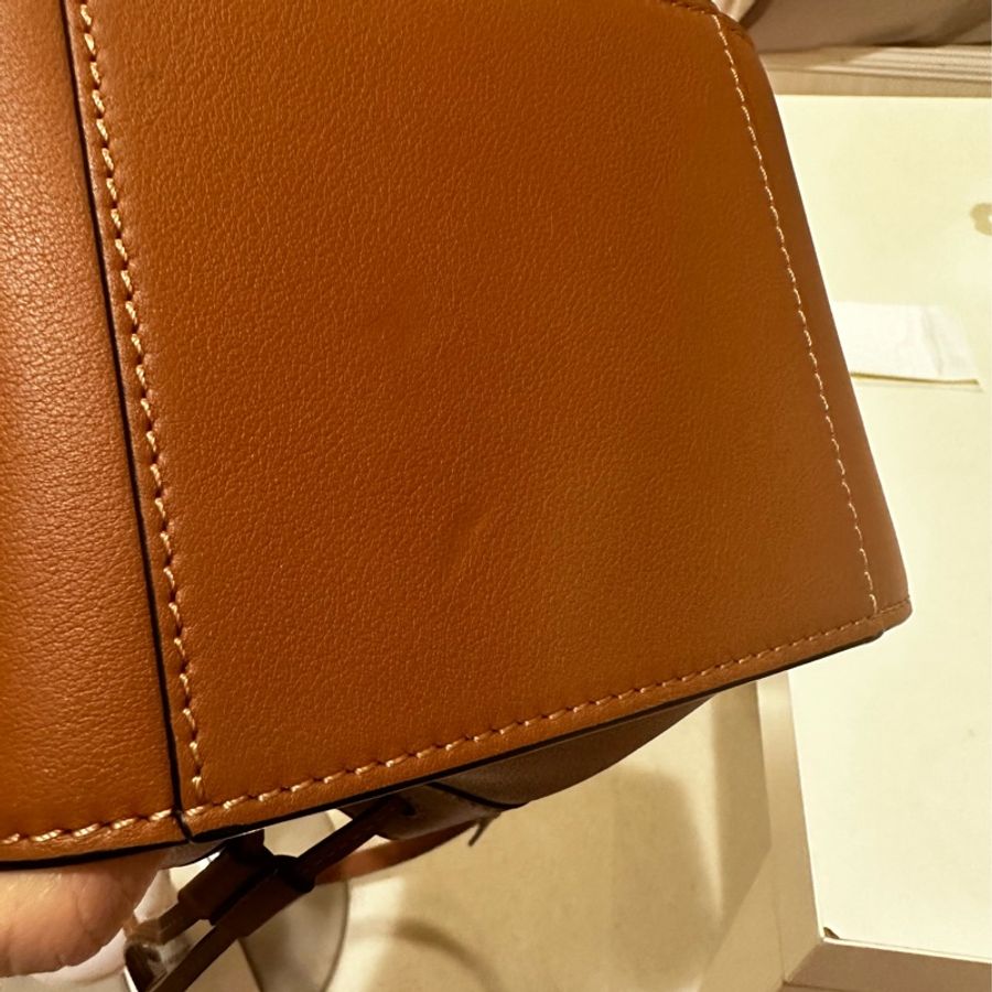 LOEWE 羅威Mini Hammock小牛皮手提/斜背吊床包-13