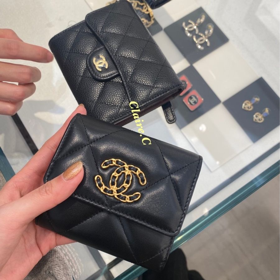 全新Chanel19黑金羊皮三折短夾-4