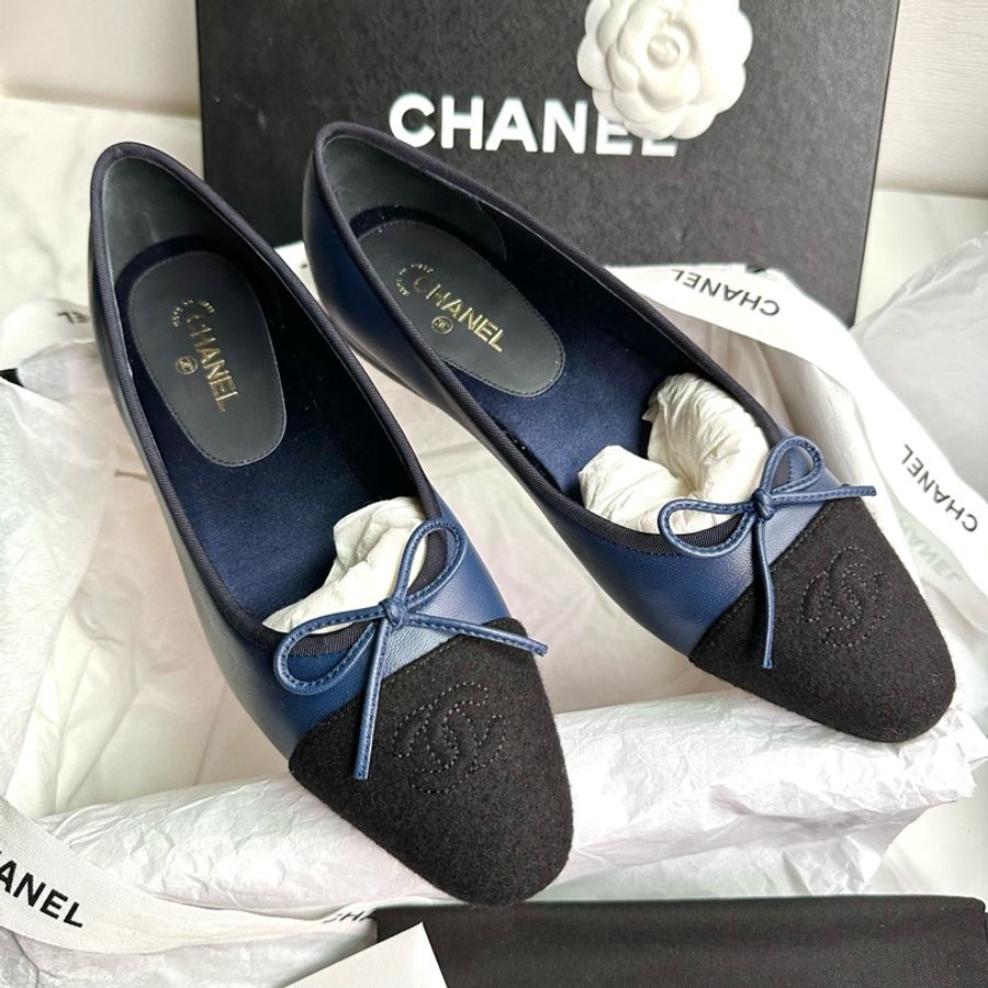 Chanel 經典CC頭娃娃鞋 百搭 (藍皮+黑毛呢頭) 36-0