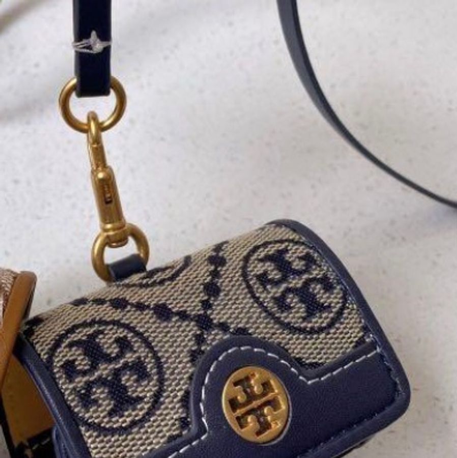 🎁附盒🉑️送禮🧚🏻♀️Tory burch 老花耳機🎧的家🏠專櫃款T Monogram緹花AirPods Pro耳機包/耳機套(深藍)l-7