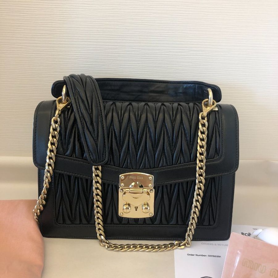 MIU MIU Confidential matelassé napa leather bag 黑(淡金)-0