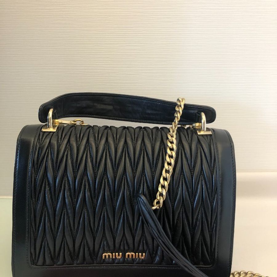 MIU MIU Confidential matelassé napa leather bag 黑(淡金)-8