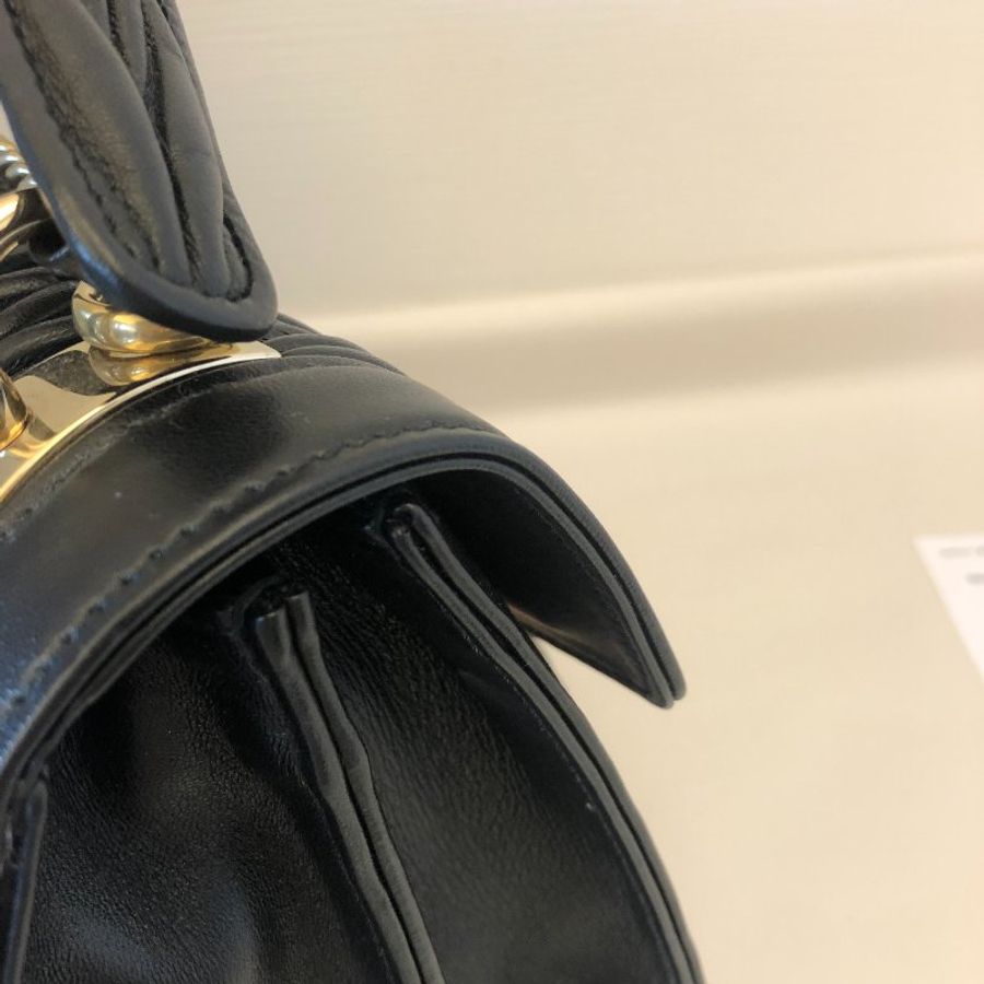 MIU MIU Confidential matelassé napa leather bag 黑(淡金)-9