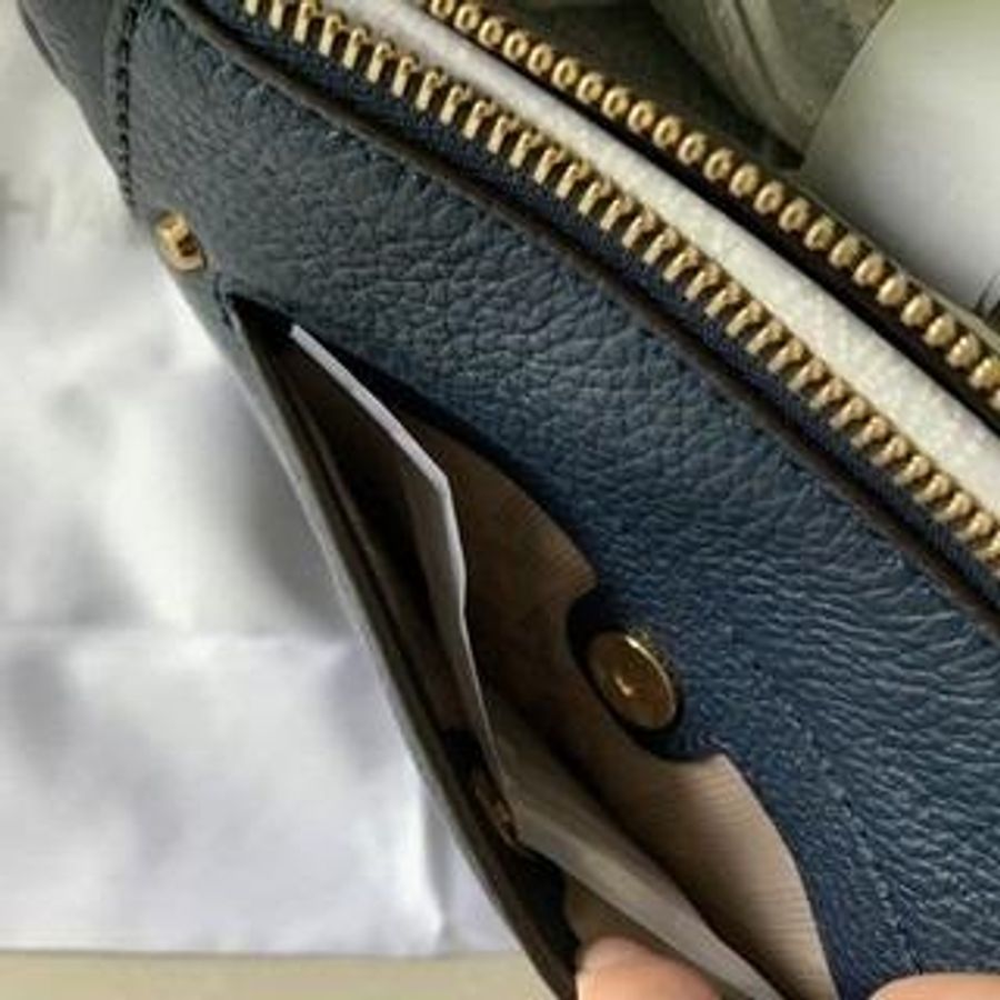 全新 專櫃購入 ｜Michael KORS Julia Messenger 真皮斜背包(深藍)-4