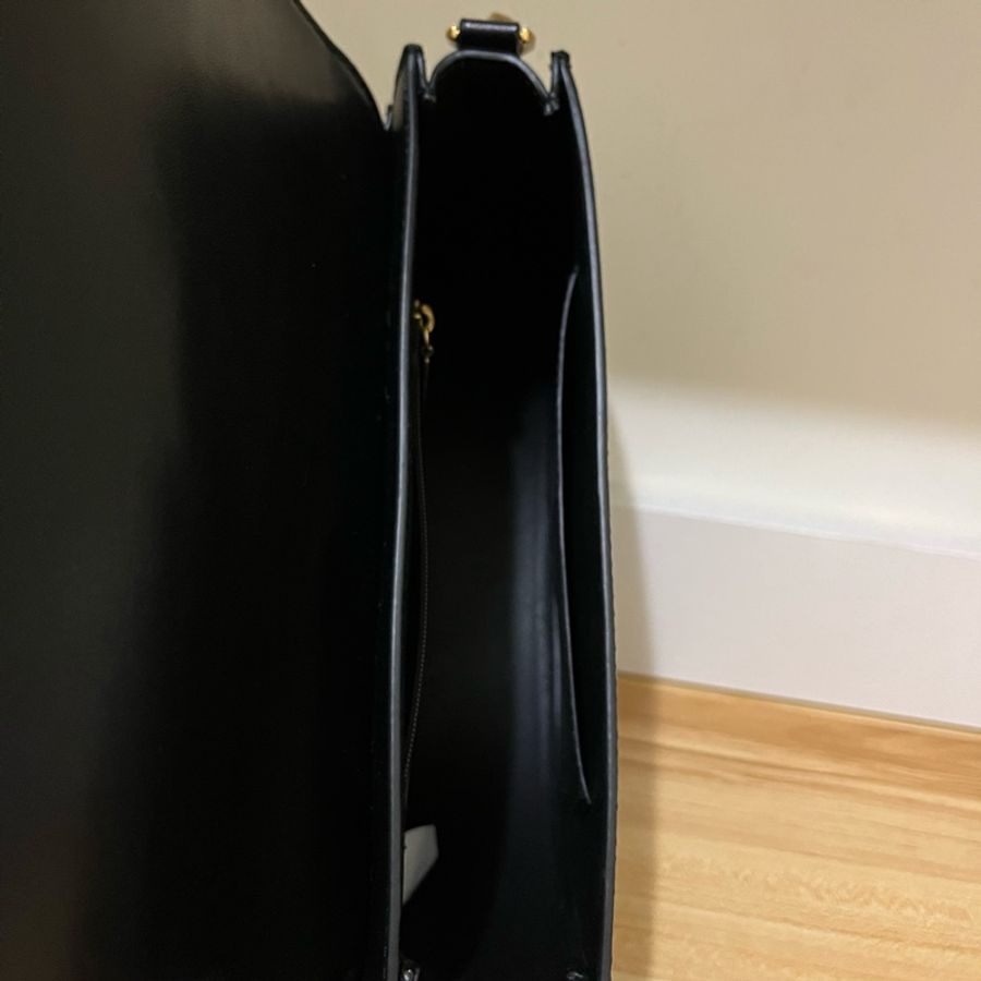 CHARLES & KEITH 小ck 黑色M號馬鞍包-3