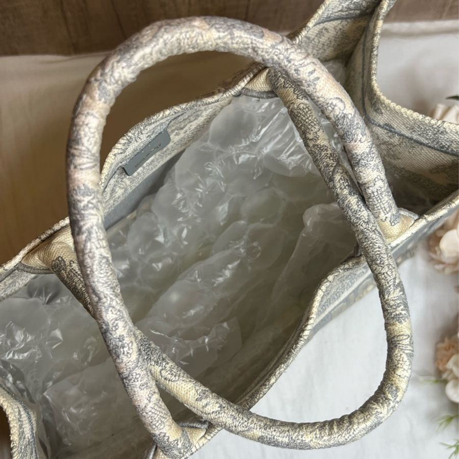 Dior Book Tote 中款 灰色動物紋-18