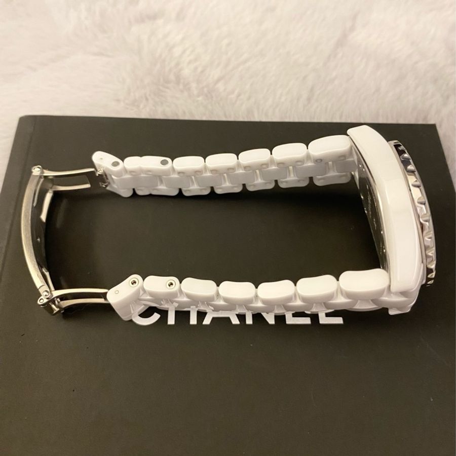 保證專櫃真品 新款錶扣‼️附保證卡、保固‼️95成新 33mm Chanel 香奈兒 J12 陶瓷錶 白色-13