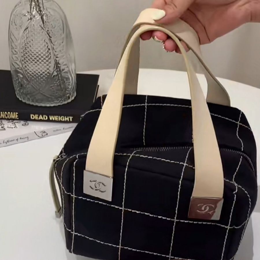 週末優惠 chanel 香奈兒 𝑉𝑖𝑛𝑡𝑎𝑔𝑒 熊貓配色 黑白可愛外縫線 便當包-3