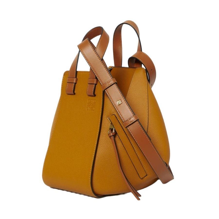 【LOEWE 羅威】Small Hammock 小號 柔軟粒面小牛皮 吊床包 肩背包 手提包 淺焦糖色-1