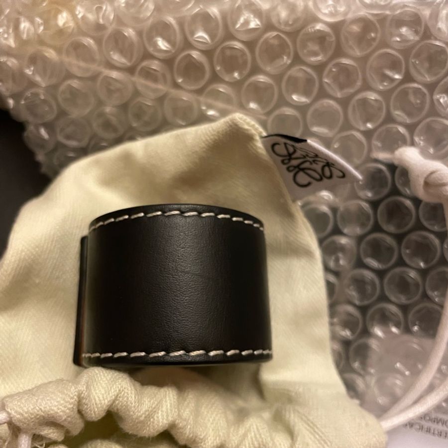 西班牙 Loewe logo 瞬扣小牛皮革手環 slap bracelet-15