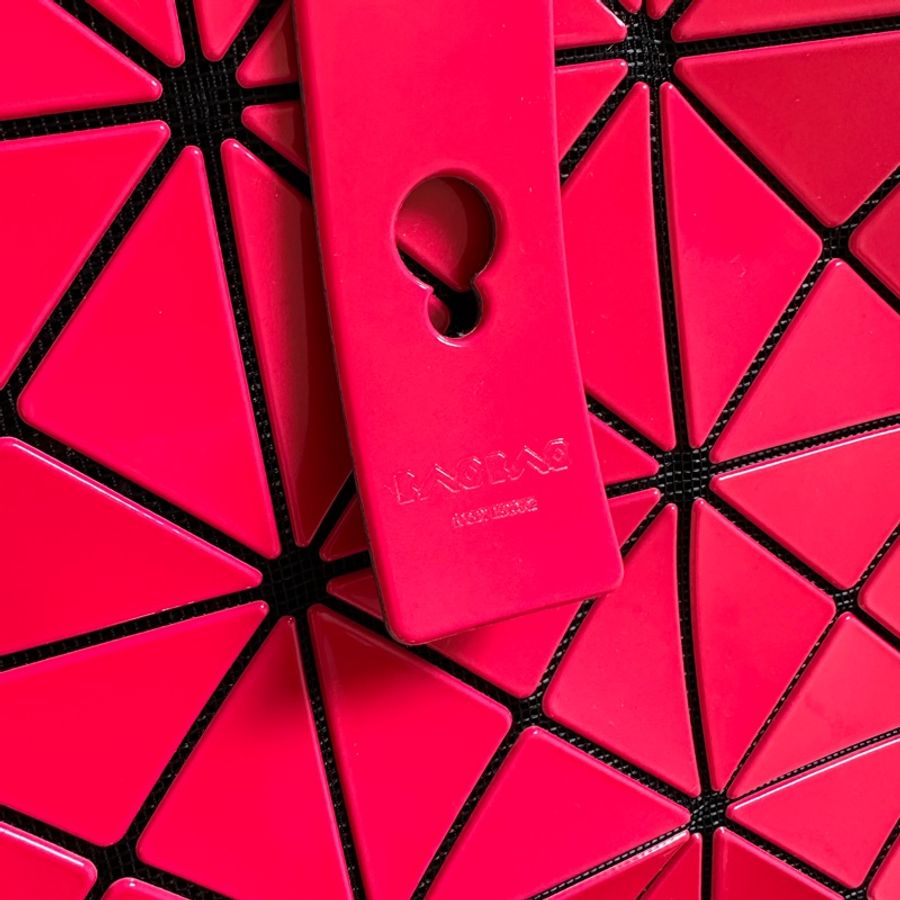 ISSEY MIYAKE 三宅一生 BAOBAO 6x6紅色亮面手提包-2