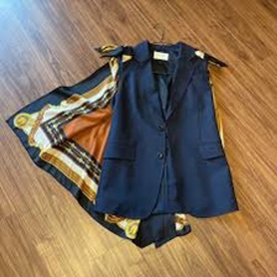 【M】Toga H&M 聯名款|絲巾西裝外套-1