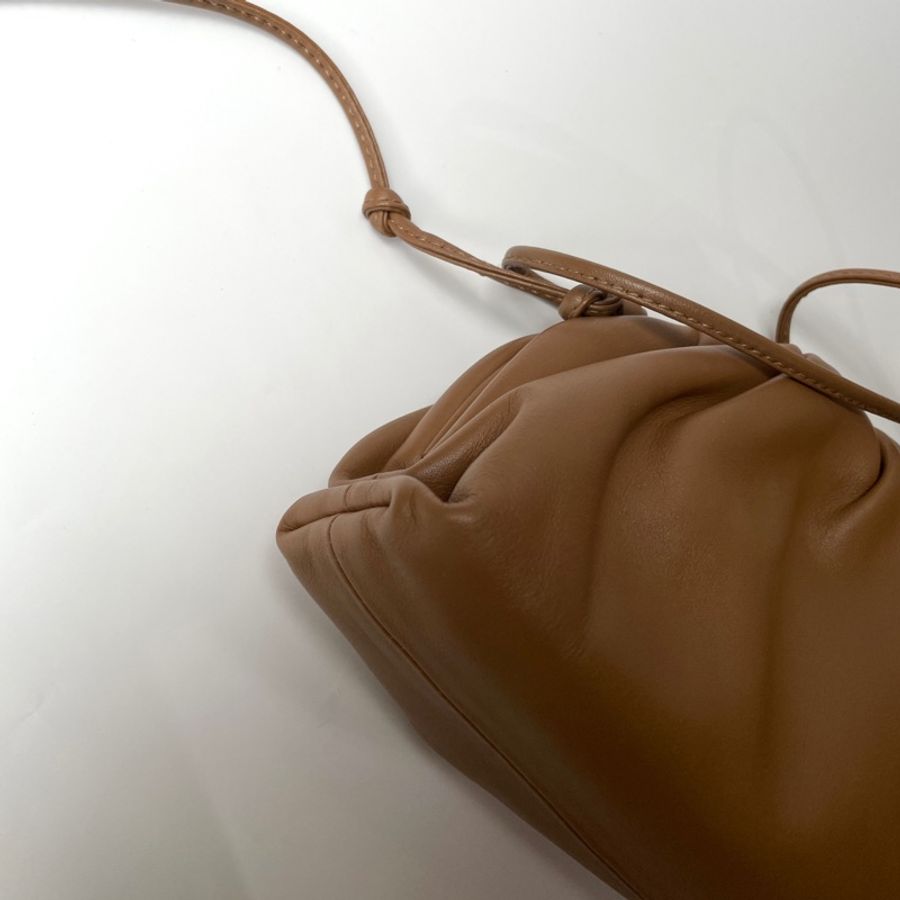 Bottega Veneta 焦糖色雲朵包 小號-6