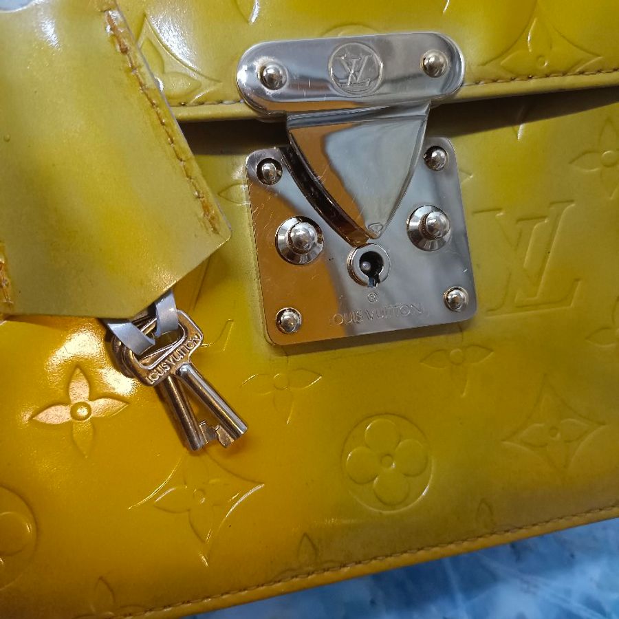 LV Vernis Spring Street 漆皮手挽袋黃色 小包 M91068-3