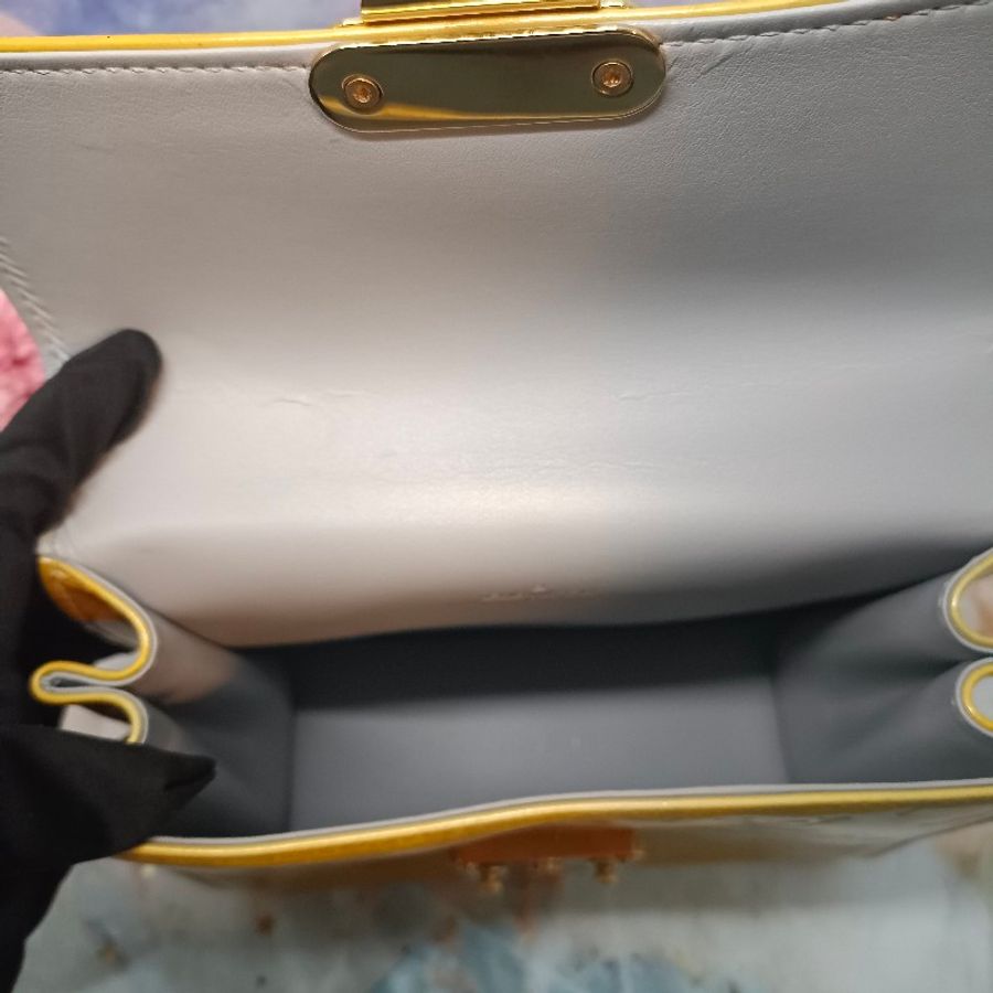 LV Vernis Spring Street 漆皮手挽袋黃色 小包 M91068-5