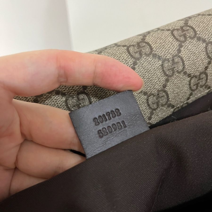 Gucci 老花掀蓋郵差包-19