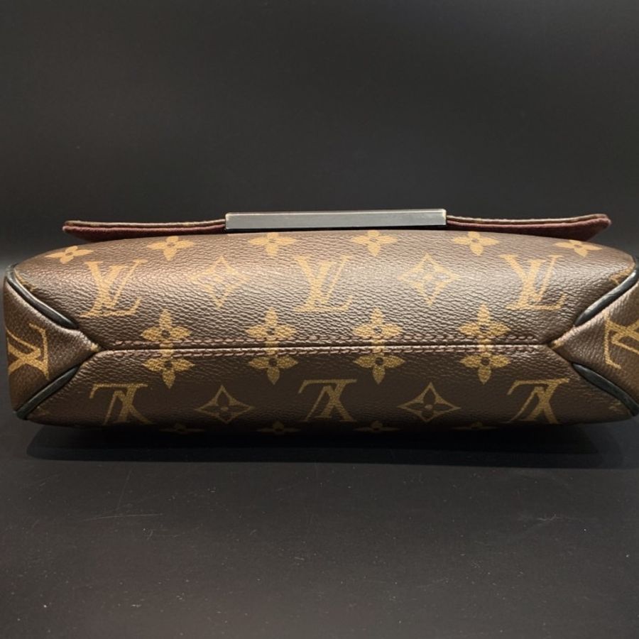 Louis Vuitton LV 老花字紋 掀蓋磁扣式 斜背包/書包-3