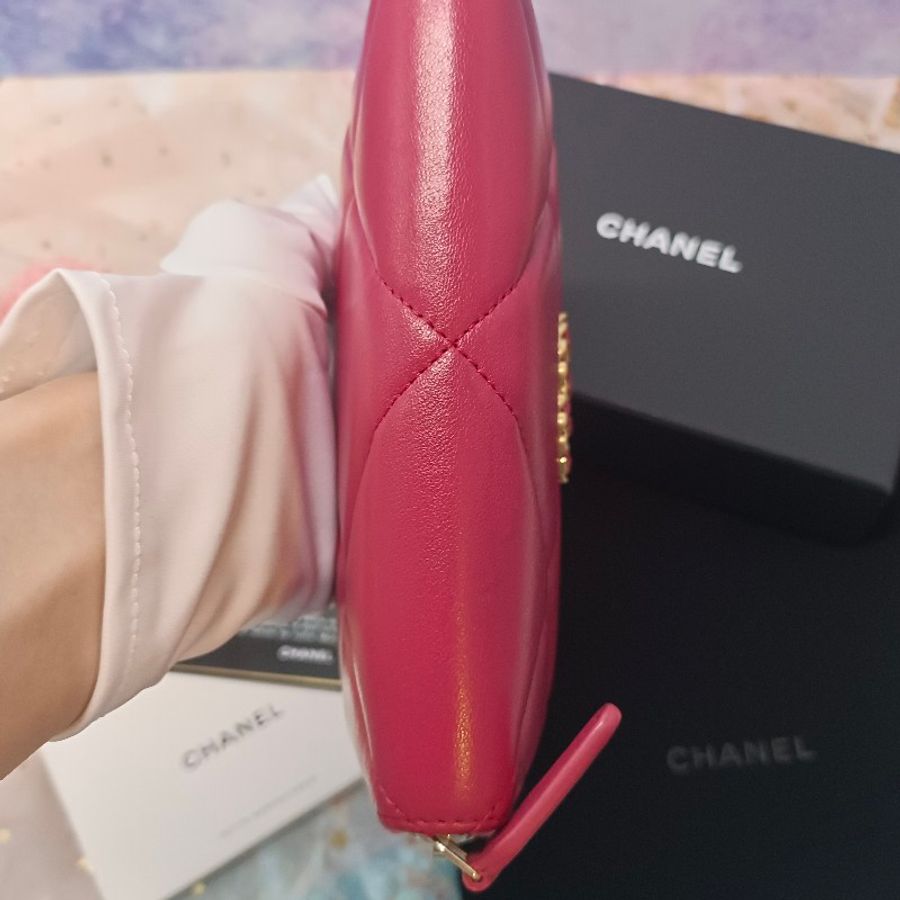 chanel 19 桃紅色 拉鍊中夾 皮夾-8