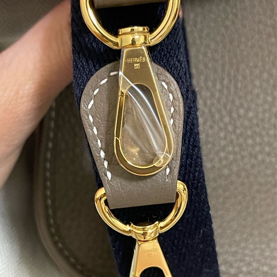 Hermes大象灰mini Evelyn金釦。 (保留中)他團同步,購買前請先確認)-2
