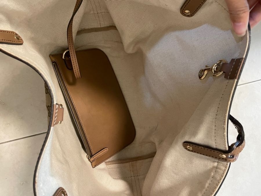 Gucci正品專櫃購入 古馳經典緹 花淺駝色托特包 購物包 肩背包 大容量-15