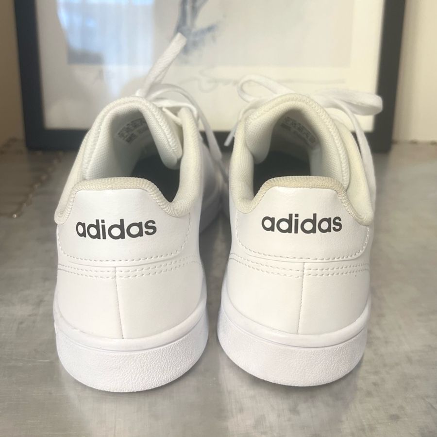 adidas 愛迪達經典小白鞋 單邊三槓［全新］-2