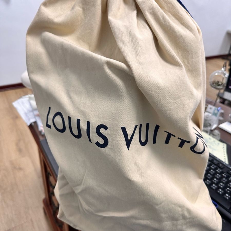 LV 後背包-10