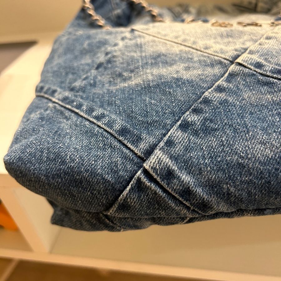 CHANEL 22 Bag 丹寧💙牛仔-M號-2