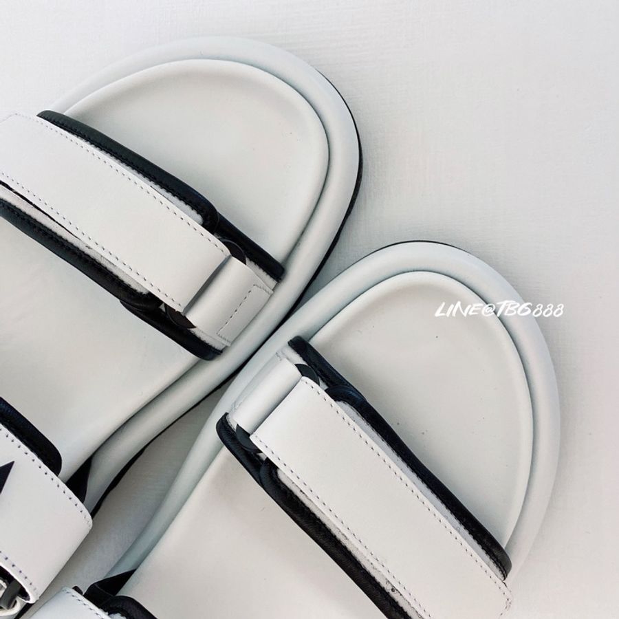LOUIS VUITTON LV Pool Pillow Comfort 平底涼鞋-4
