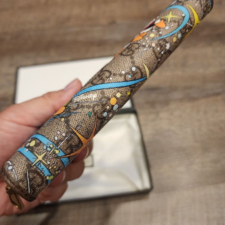 特價出,現貨在台,絕版歐洲帶回gucci迪士尼聯名皮夾-9