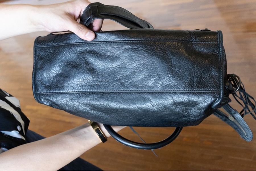 Balenciaga 巴黎世家經典款霧銀扣 鞣製羊皮 city機車包-9