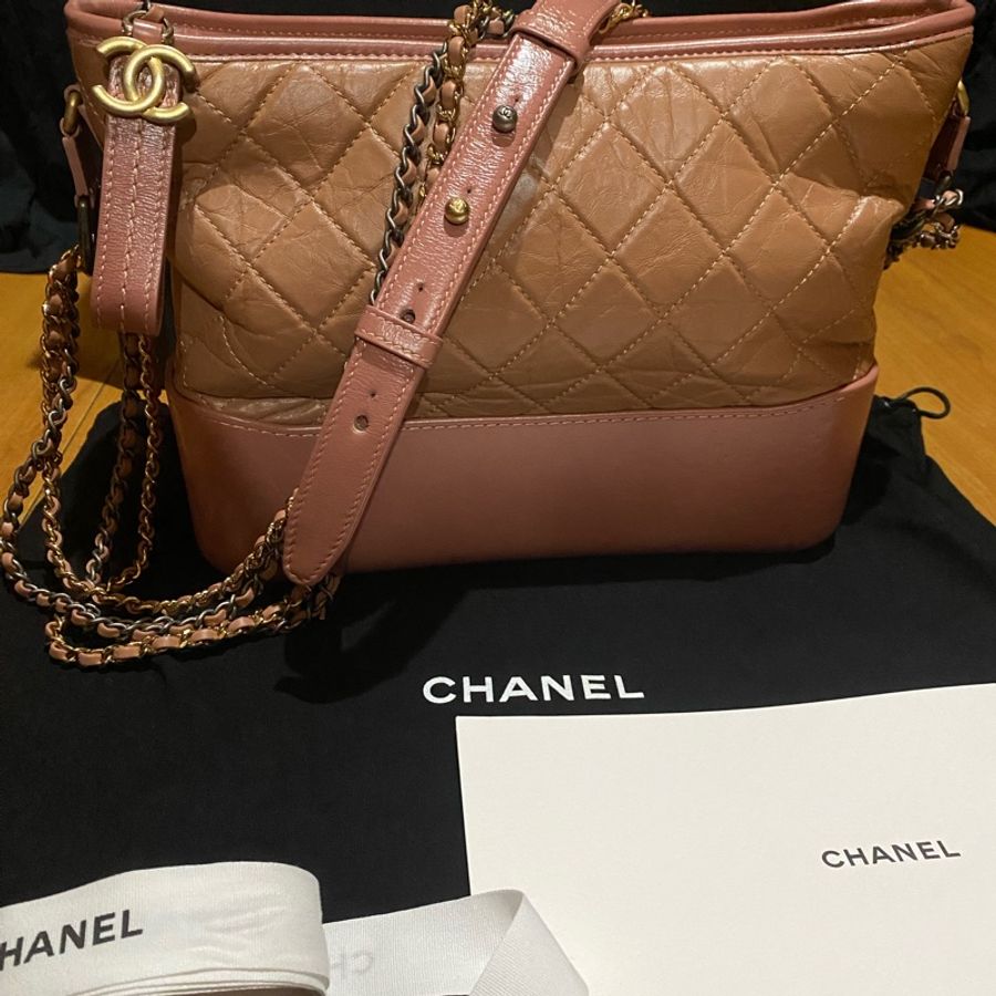 Chanel 霧金釦玫瑰粉中號流浪包-1