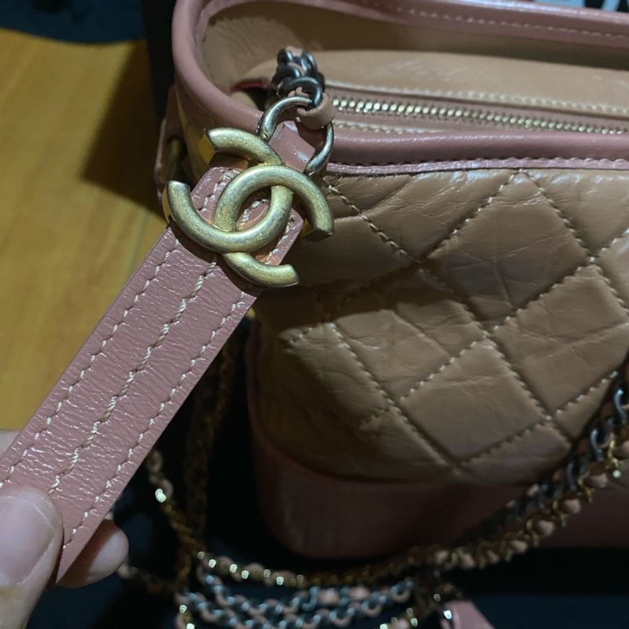 Chanel 霧金釦玫瑰粉中號流浪包-4