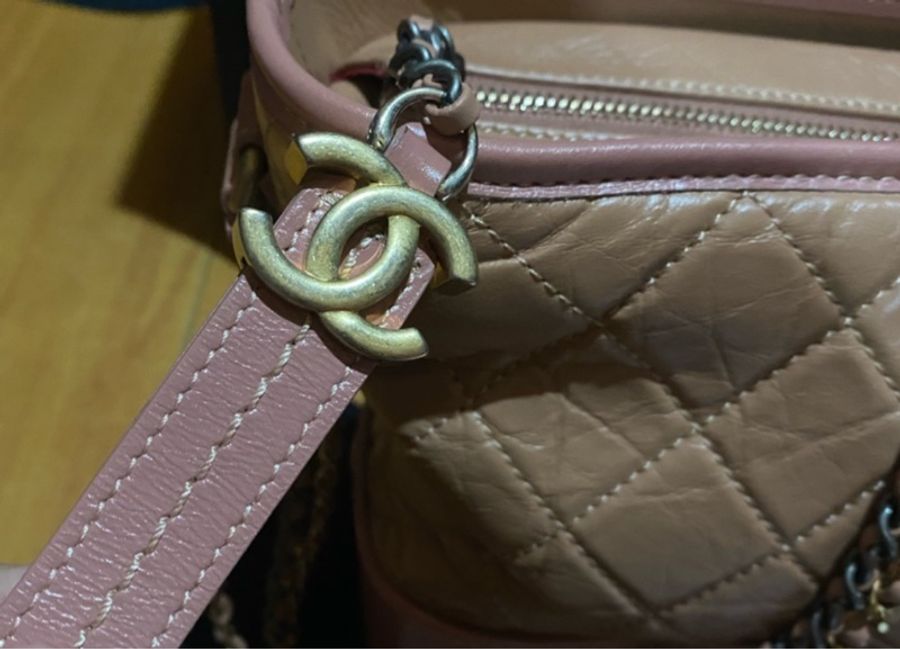 Chanel 霧金釦玫瑰粉中號流浪包-30