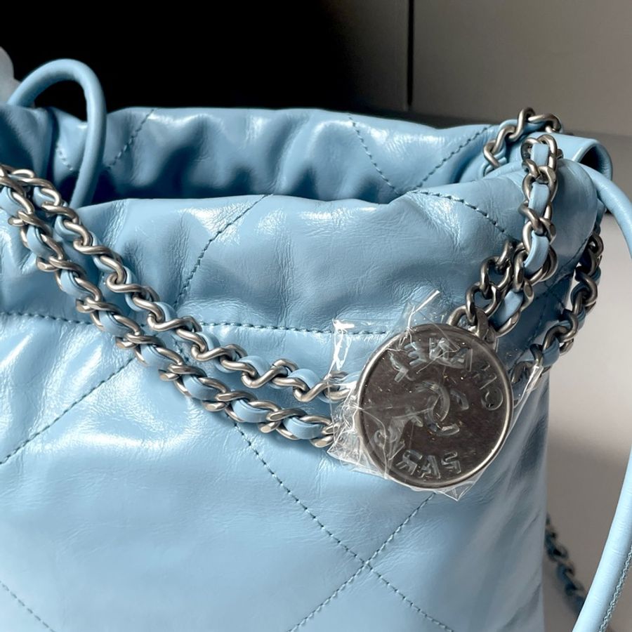 Chanel 22 Bag mini 淺藍 全新-1