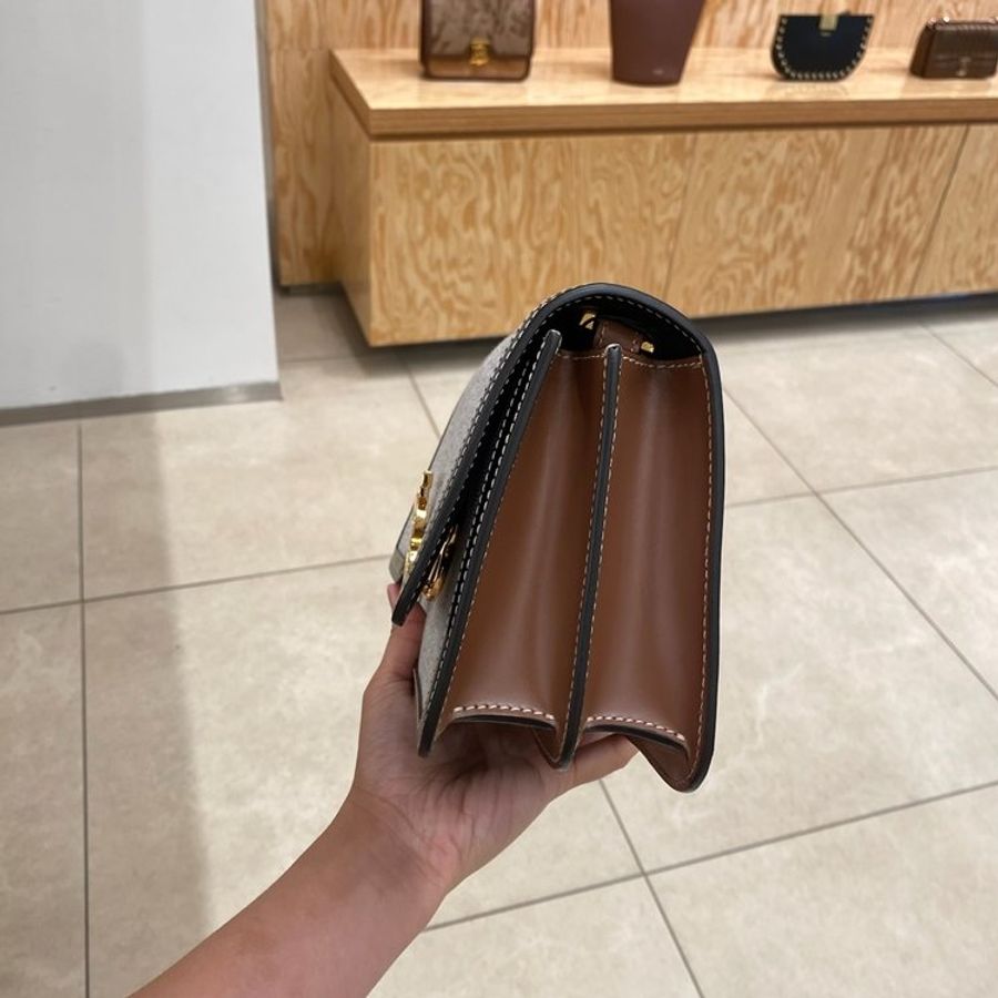 🎁特價🎁Burberry 80306661 小型三色帆布及皮革 TB 包 灰色/黑色/棕色《全新商品 》-4