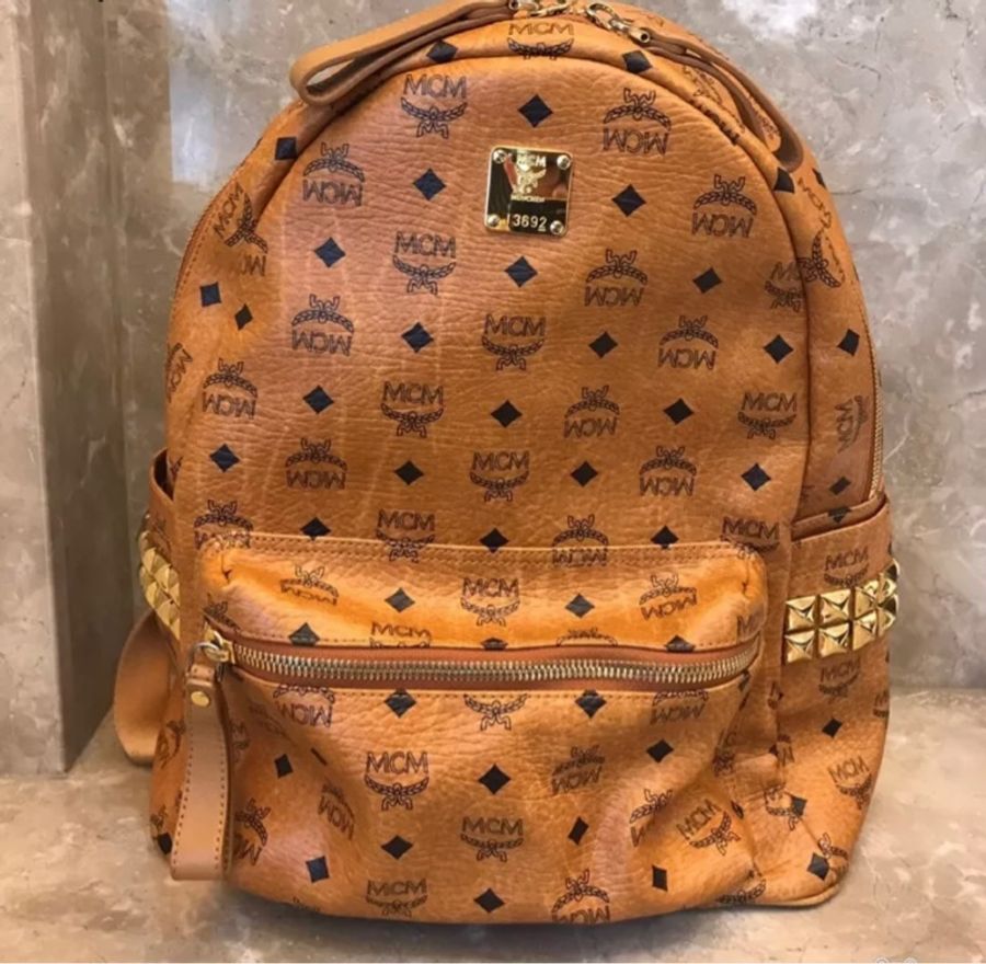 MCM Stark Visetos 側鉚釘後背包-3