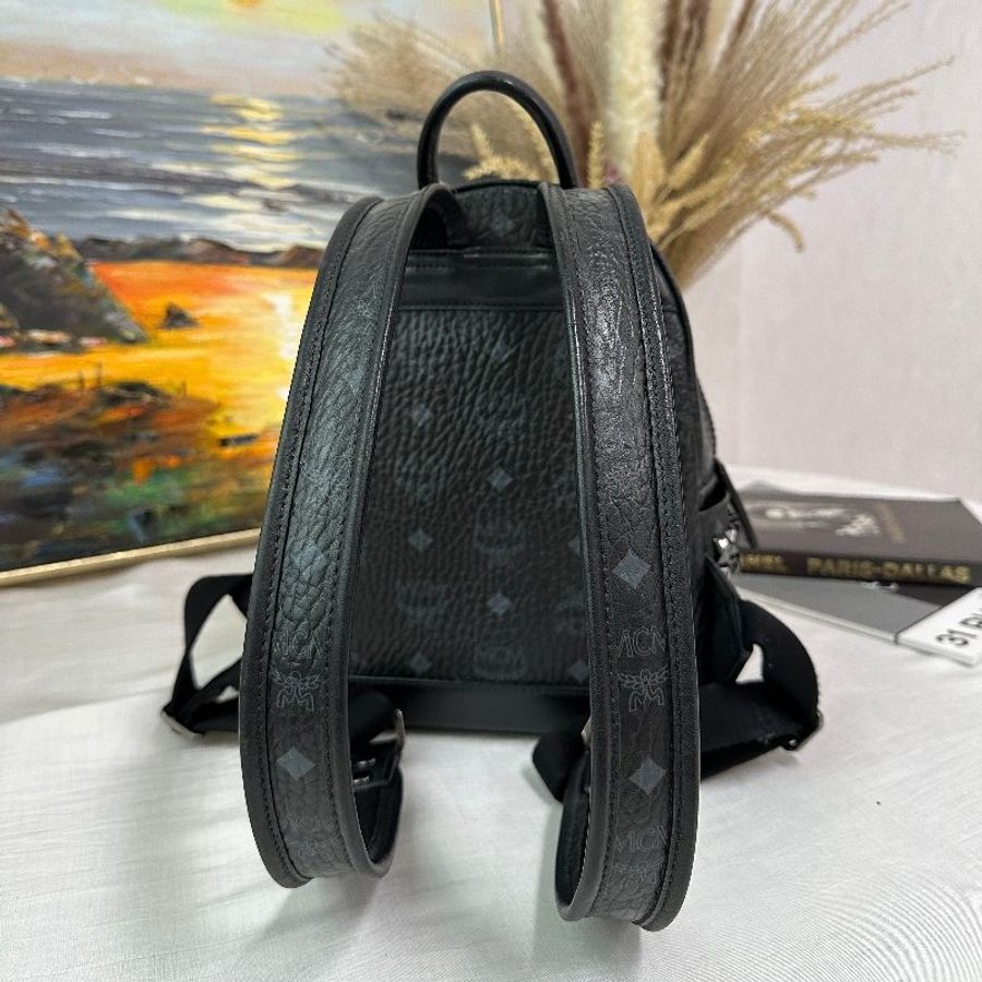 MCM logo印花鉚釘後背包-5
