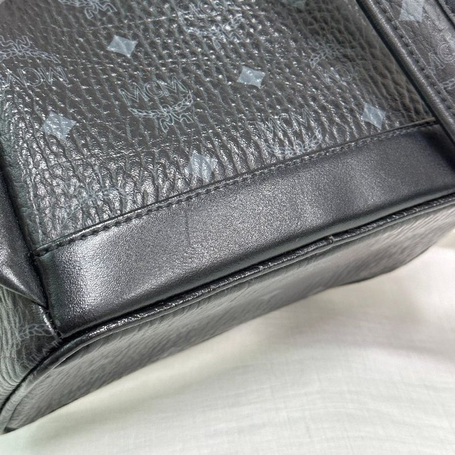 MCM logo印花鉚釘後背包-12