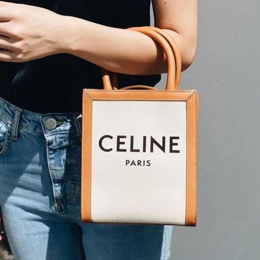🎉新品好折扣✨Celine Triomphe 193302 凱旋門帆布迷你直式 Cabas包/付長肩帶-23