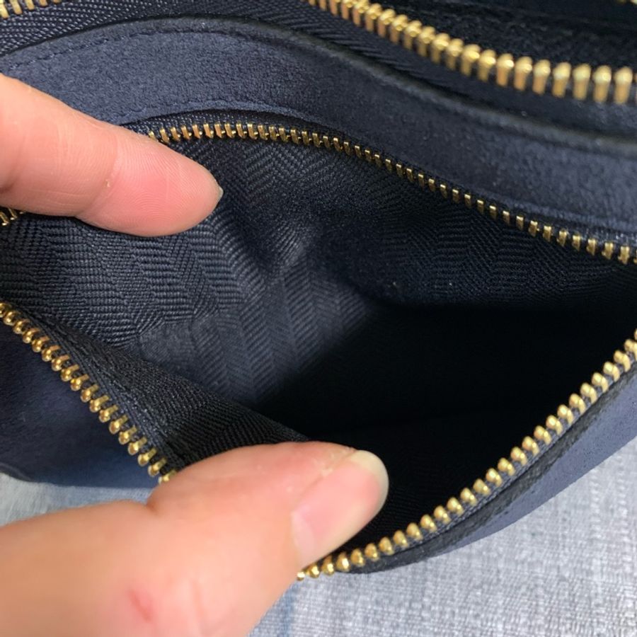 Loewe 深藍色 麂皮 小包-3