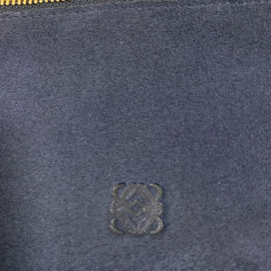 Loewe 深藍色 麂皮 小包-11